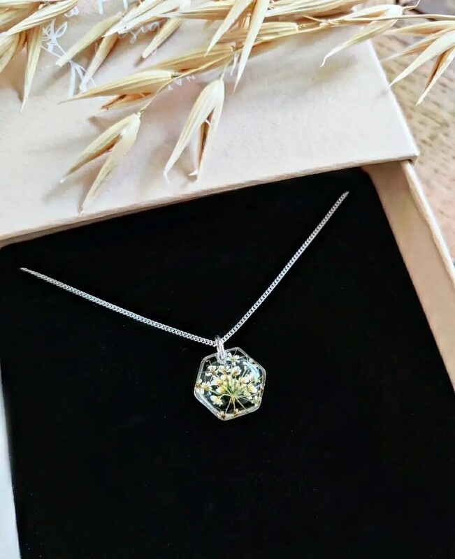 Queen Anne's Lace: ketting zilver hex klein