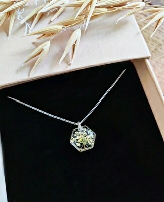 Queen Anne's Lace: ketting zilver hex klein