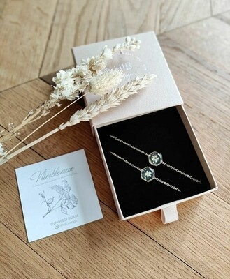 Matching armbandjes: vlierbloesems goud