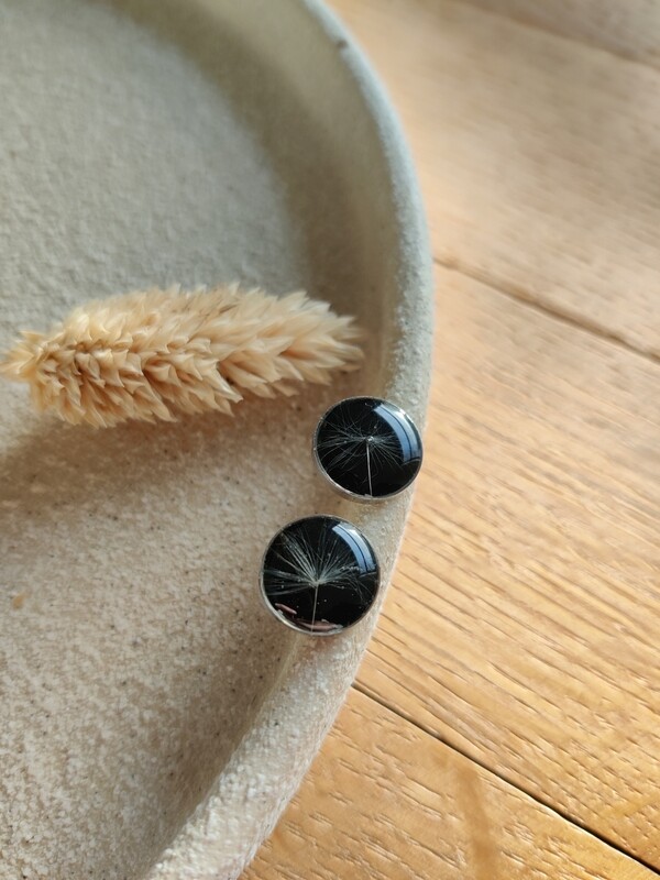 Dandelion: studs zilver