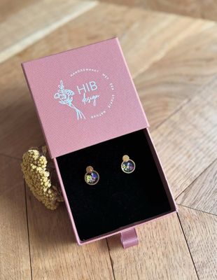 Studs: bloemenveld ( zilver of goud )