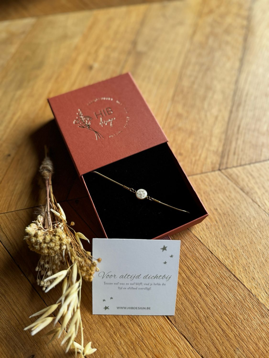 As armband : neutraal