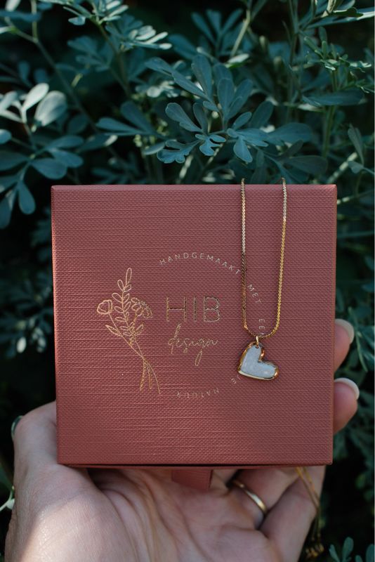 Moedermelk ketting: liefde