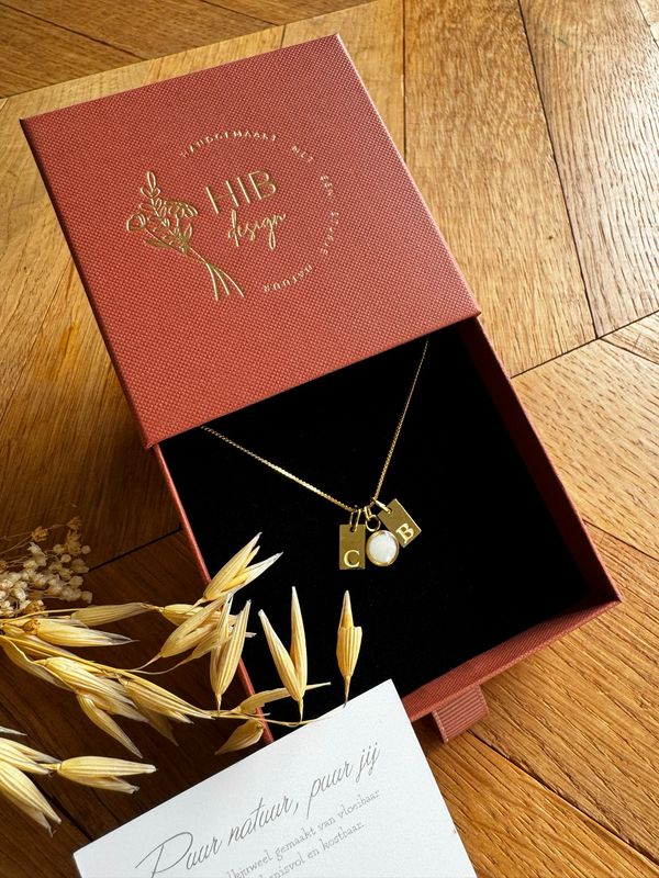 Moedermelk ketting rond 6mm: + letterbedel(s)