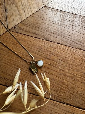 Moedermelk ketting rond 6mm: + letterbedel(s)