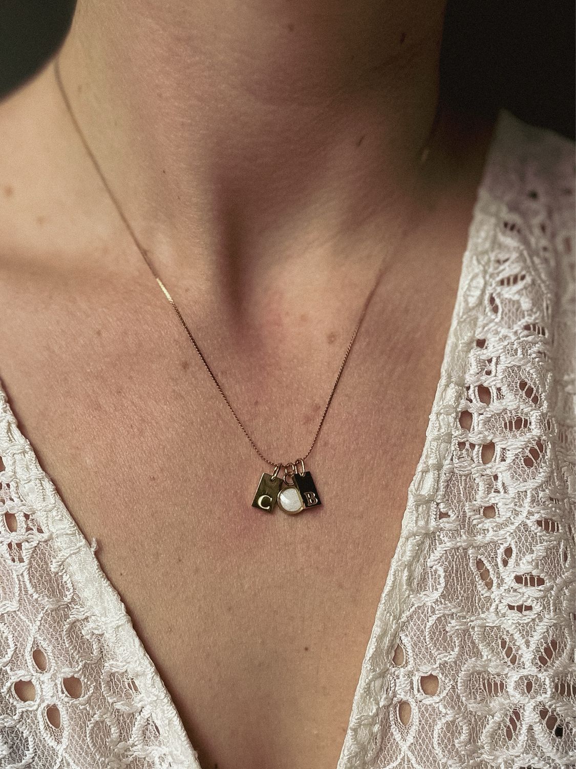 Moedermelk ketting: rond + letterbedel(s)