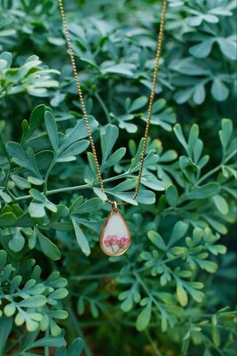 Moedermelk ketting: drop Queen Anne’s Lace