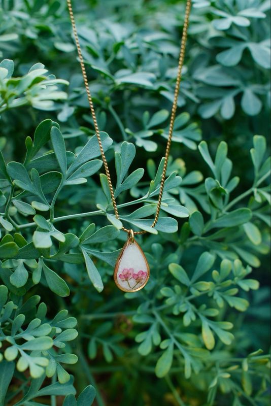 Moedermelk ketting: drop Queen Anne’s Lace