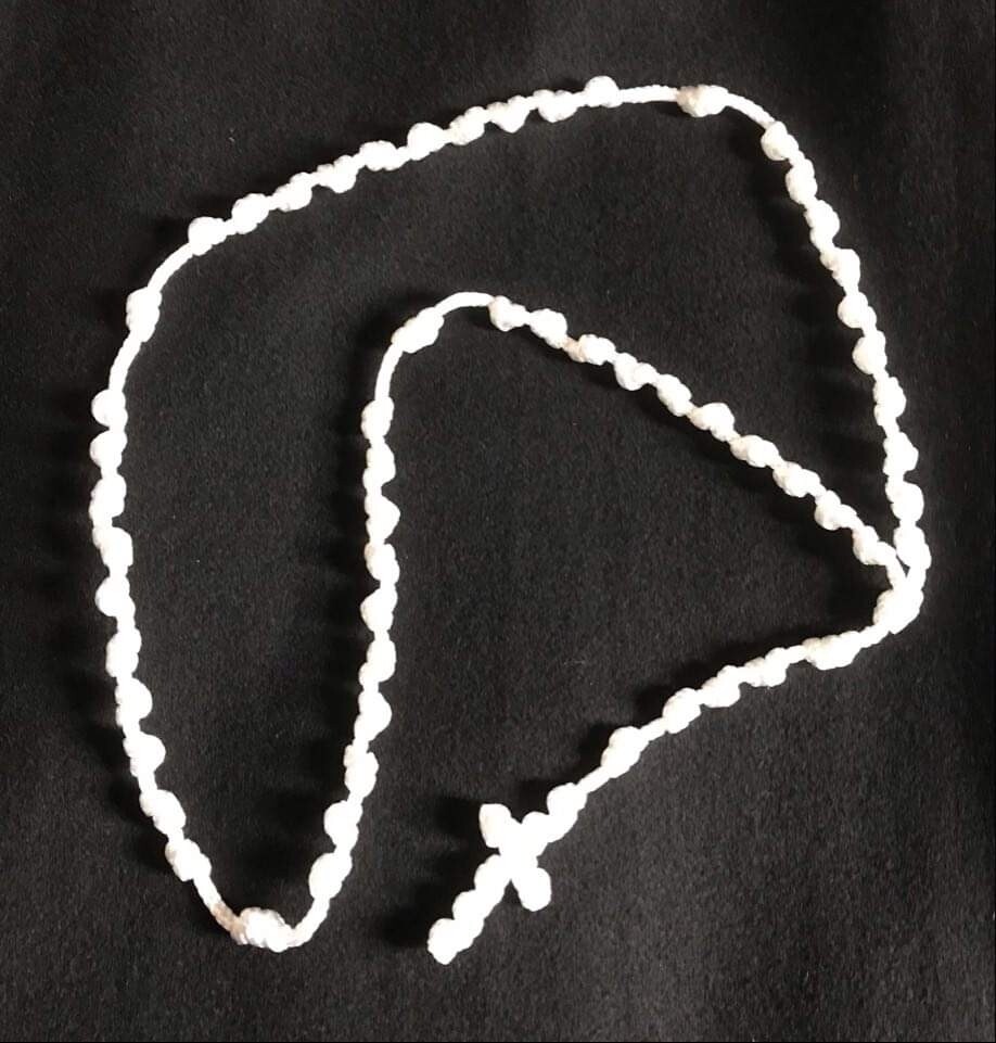 CHILWORTH ROSARY BEADS - white