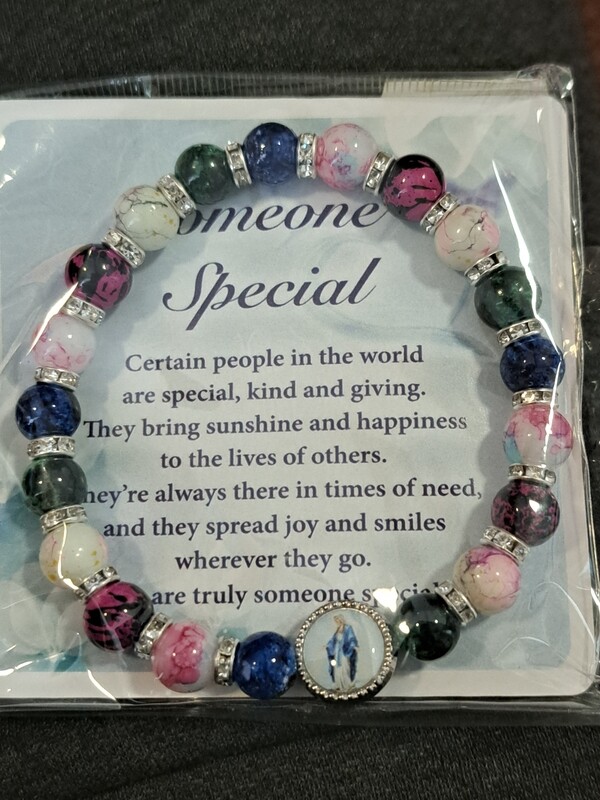 Glass bracelet with Miraculous Medal motif