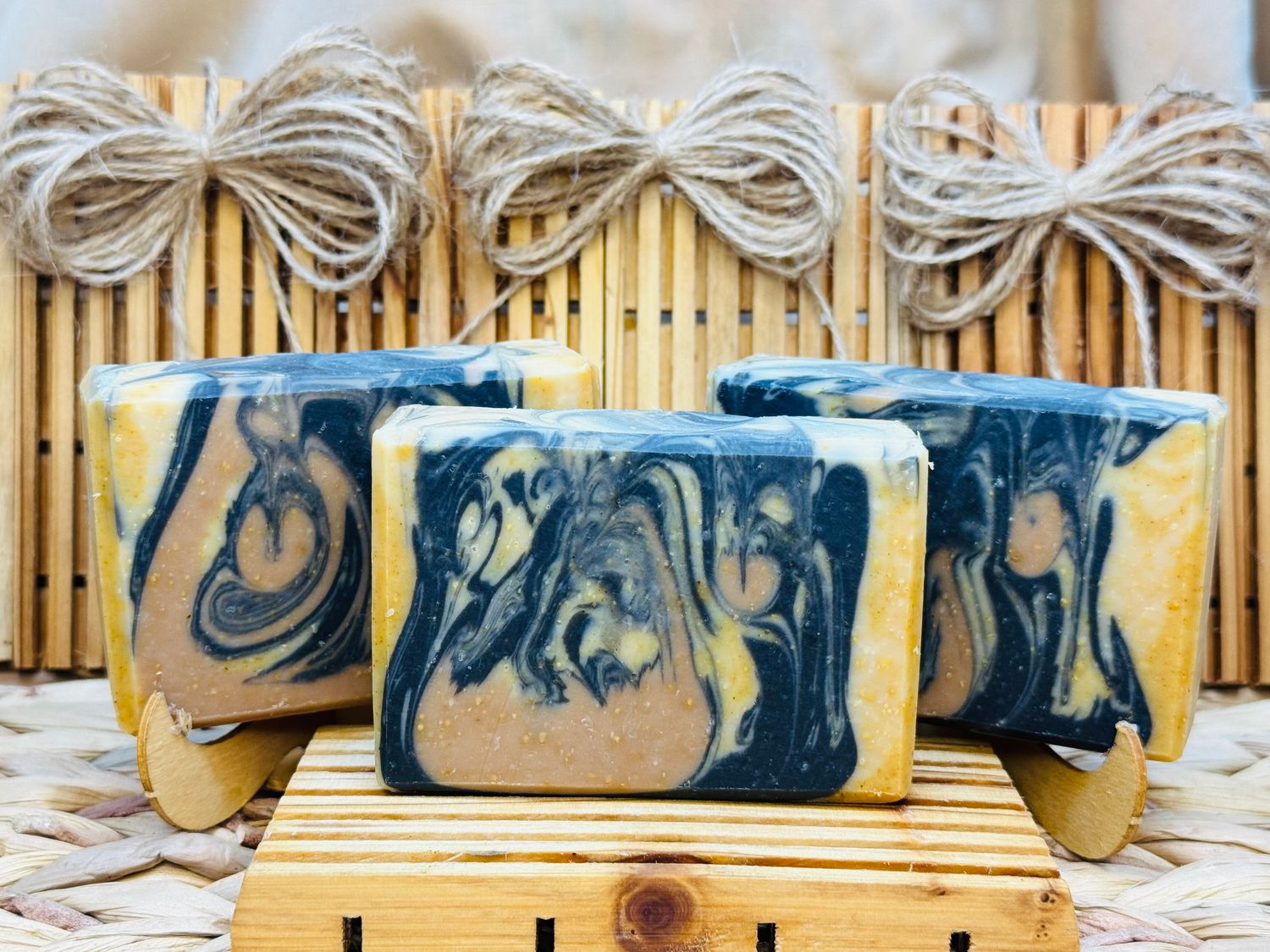 Goat Yogurt Soap: All Natural Tea Tree &amp; Charcoal Facial Bar