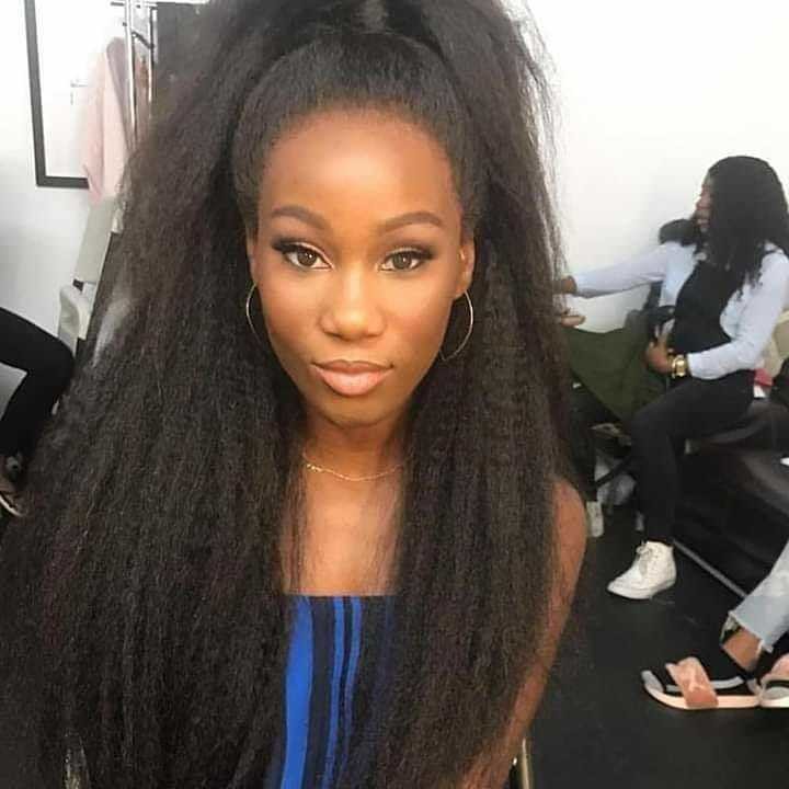 Yaki wig 20&quot; Avec 360 lace imprégnée Densité  Américaine 180%