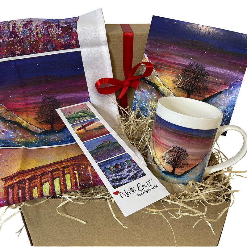 Sycamore Gap Gift box - Tea Towel, Bone China Cup, Bookmark and Greetings Card.