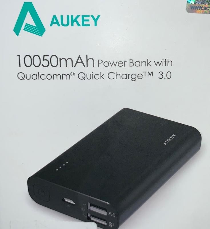 AUKEY باور بنك 1050 مل امبير منفذين شحن سريع