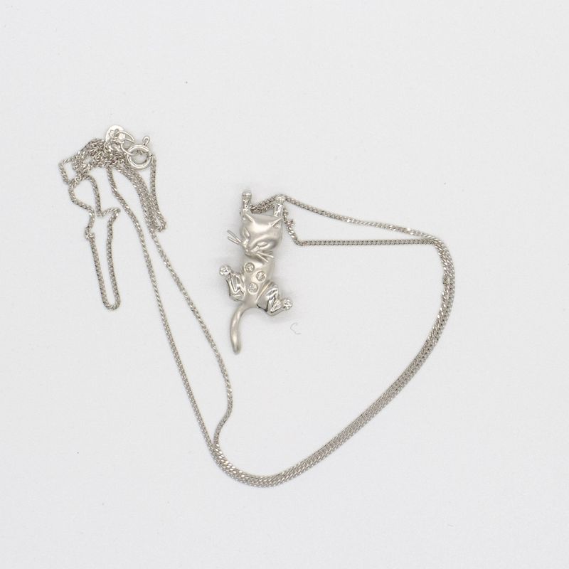 Cat Pendant & Chain in 9ct White Gold + Diamond Set