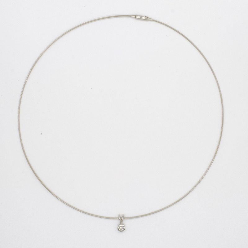 9ct White Gold Diamond Pendant on a 9ct White Gold Wire Necklet
