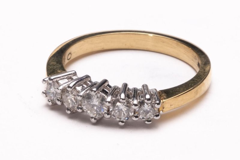 5 Claw Set Diamond Ring in 18ct Gold