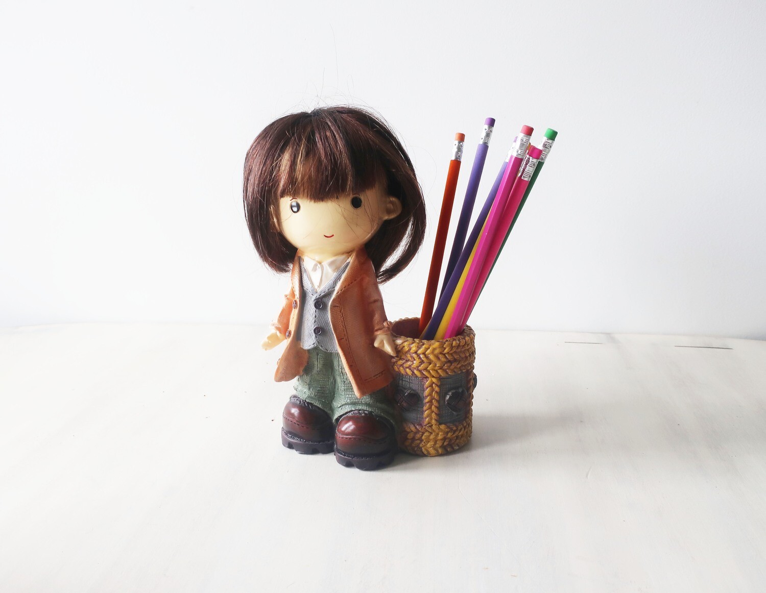 Cute Japanese Little girl pen pot