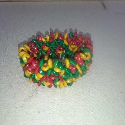የእጅ ጌጥ Bracelet