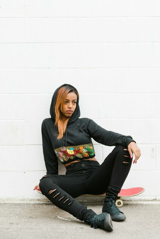 Tilet Hoodie ኮፍያ ያለው ባለ ጥለት ሹራብ ጃኬት
