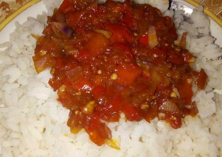 Rice Tomato Sauce (ሩዝ በቲማቲም)