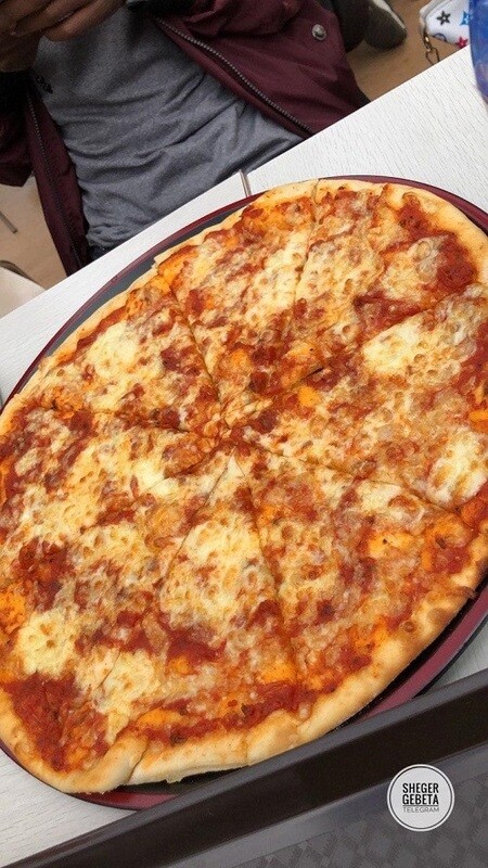 chicken hut(Margarita Pizza)