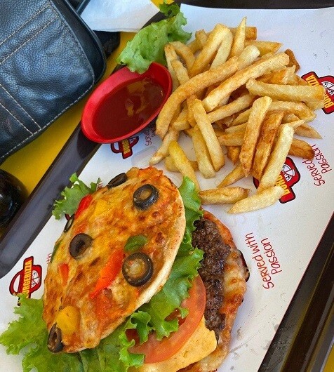 Burgerizza (Pizza Burger)