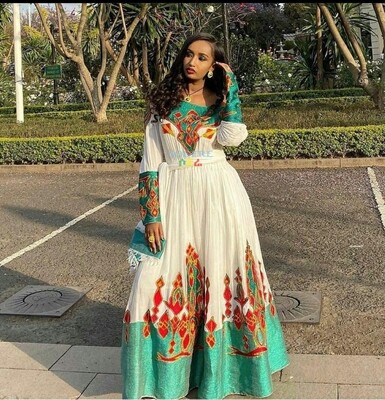 ረዘም ያለ የሀበሻ ቀሚስ  Ethiopian Traditional Long Dress