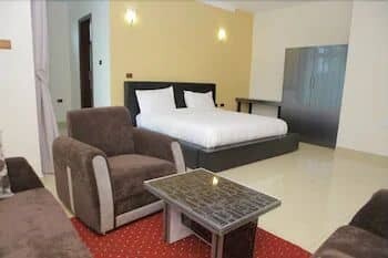 Zergaw Guest House ዘርጋው እንግዳ ቤት