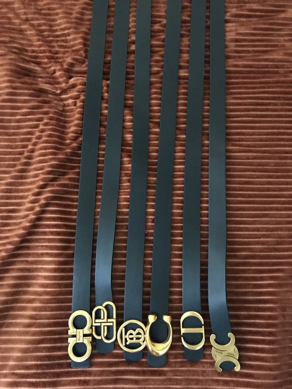 የሴቶች የምርት ቀበቶዎች  Women&#39;s brand belts