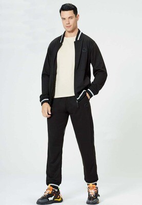የወንዶች ልብስ  Men&#39;s clothing