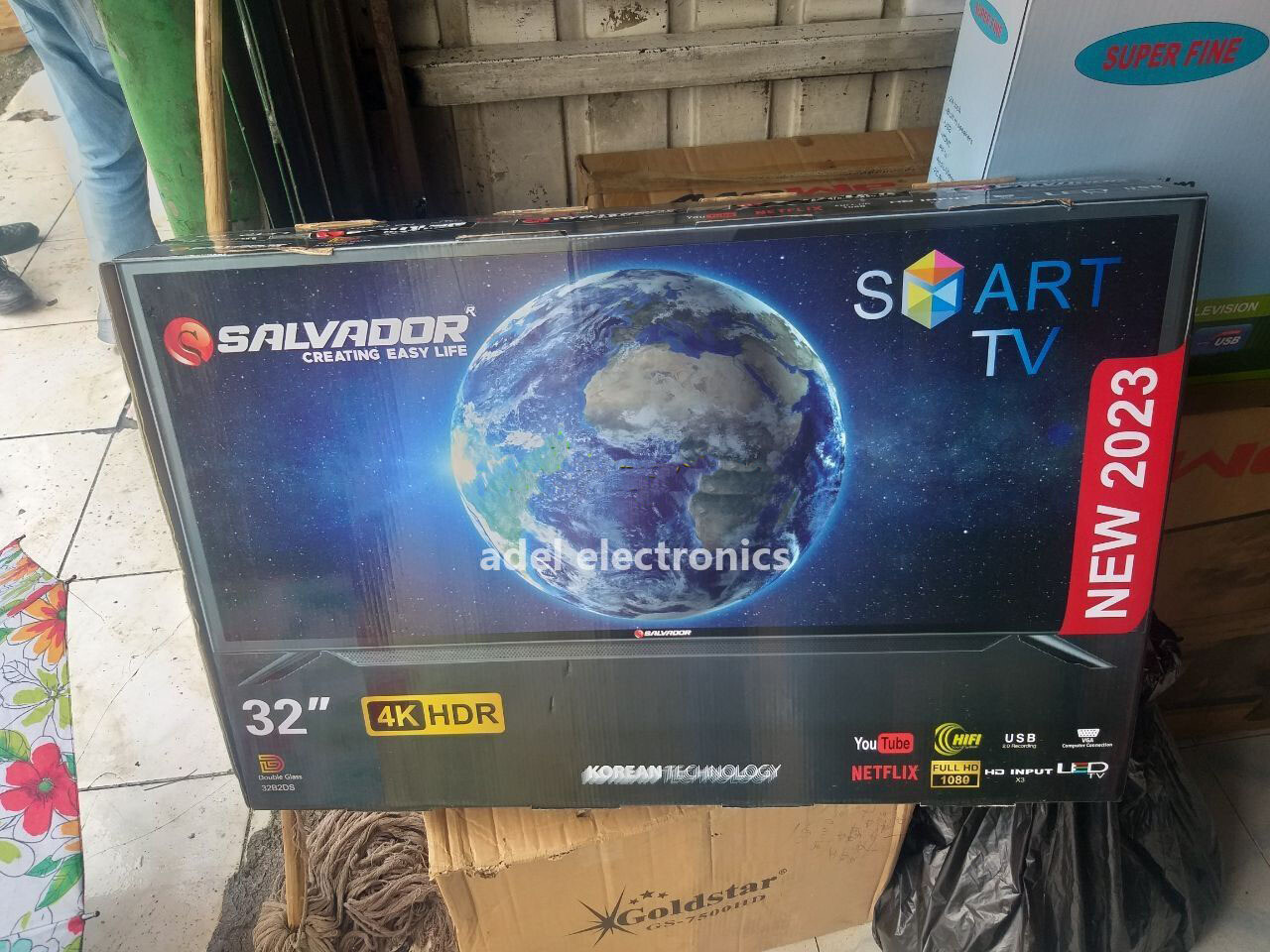 Salvador 32 inch smart tv