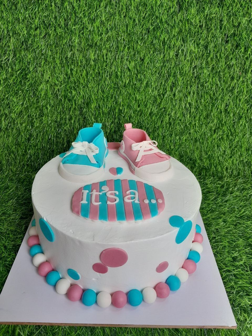 Cake ኬክ