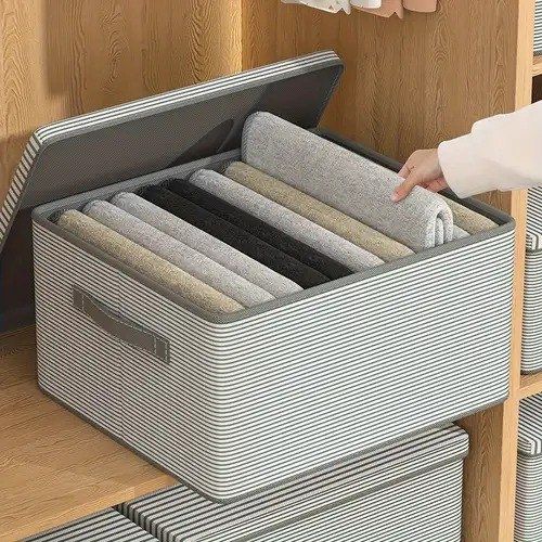 Clothes storage bag