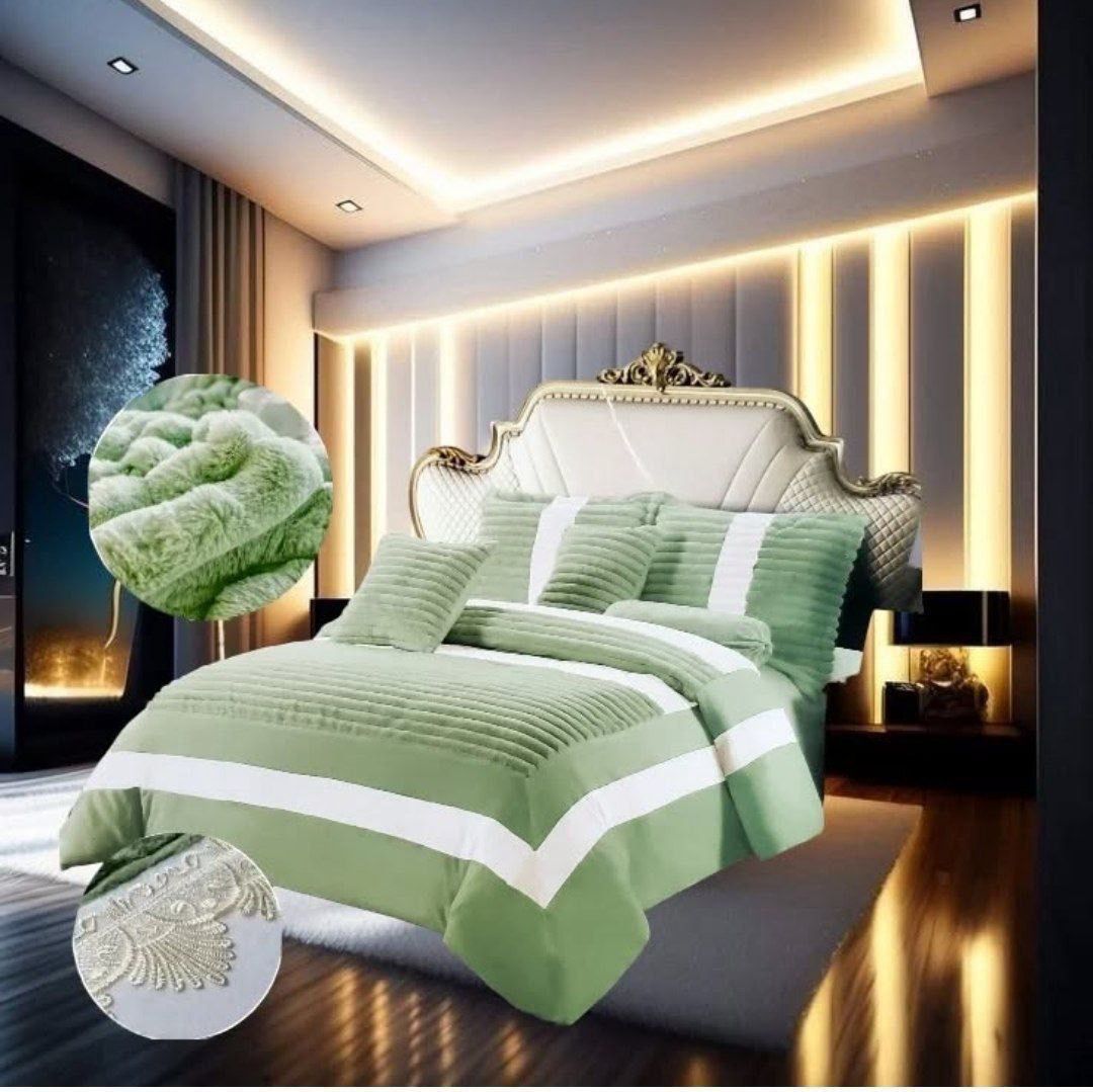 Seven PCs Comforter Set