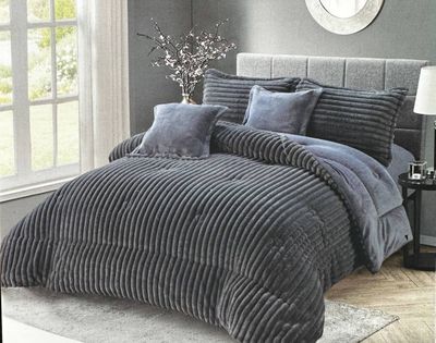 6 PCs Comforter Set 6 PCs Comforter Set