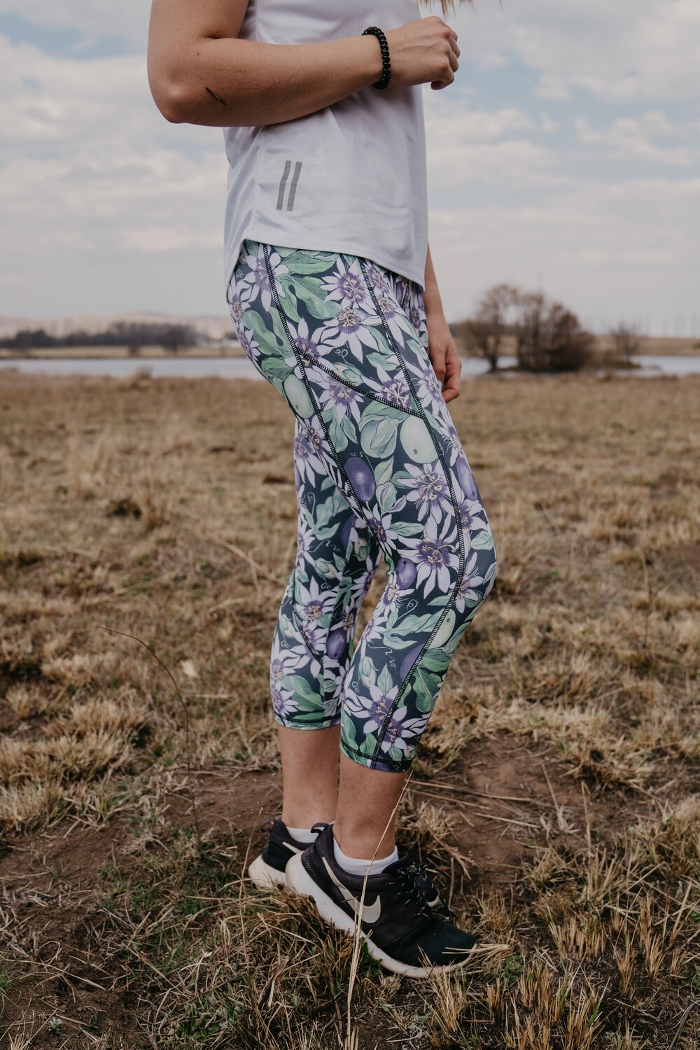 passion fruit 3/4 panelled tights