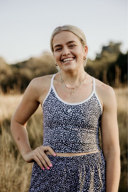 SPCA thin strap crop