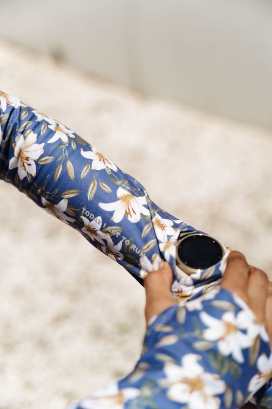lily long sleeve top with watch viewer
