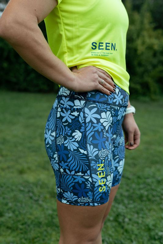 blue floral SEEN. short tights