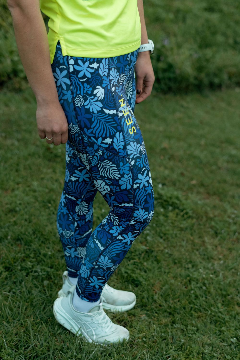 blue floral SEEN. full length panelled tights