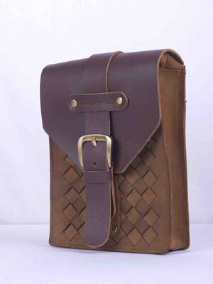 Magnetic Case Hand Weave Camel