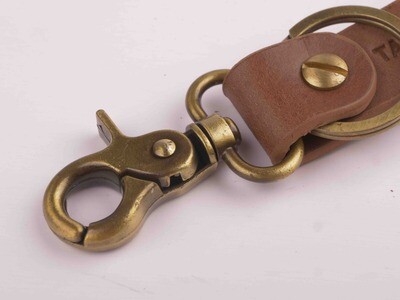 Keychain Out Back (Brown)
