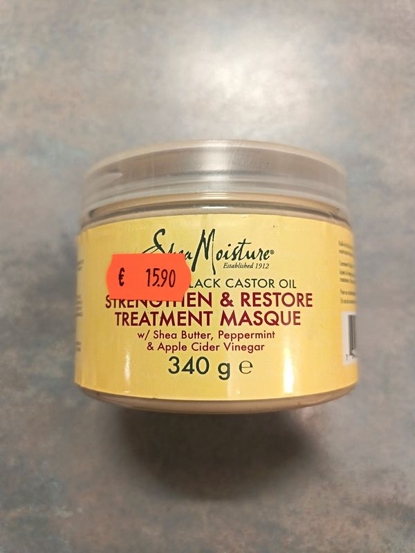 Shea Moisture - Jamaican Black Castor Oil - Strengthen & Restore Treatment Masque Shea Moisture - Jamaican Black Castor Oil - Strengthen & Restore Treatment Masque