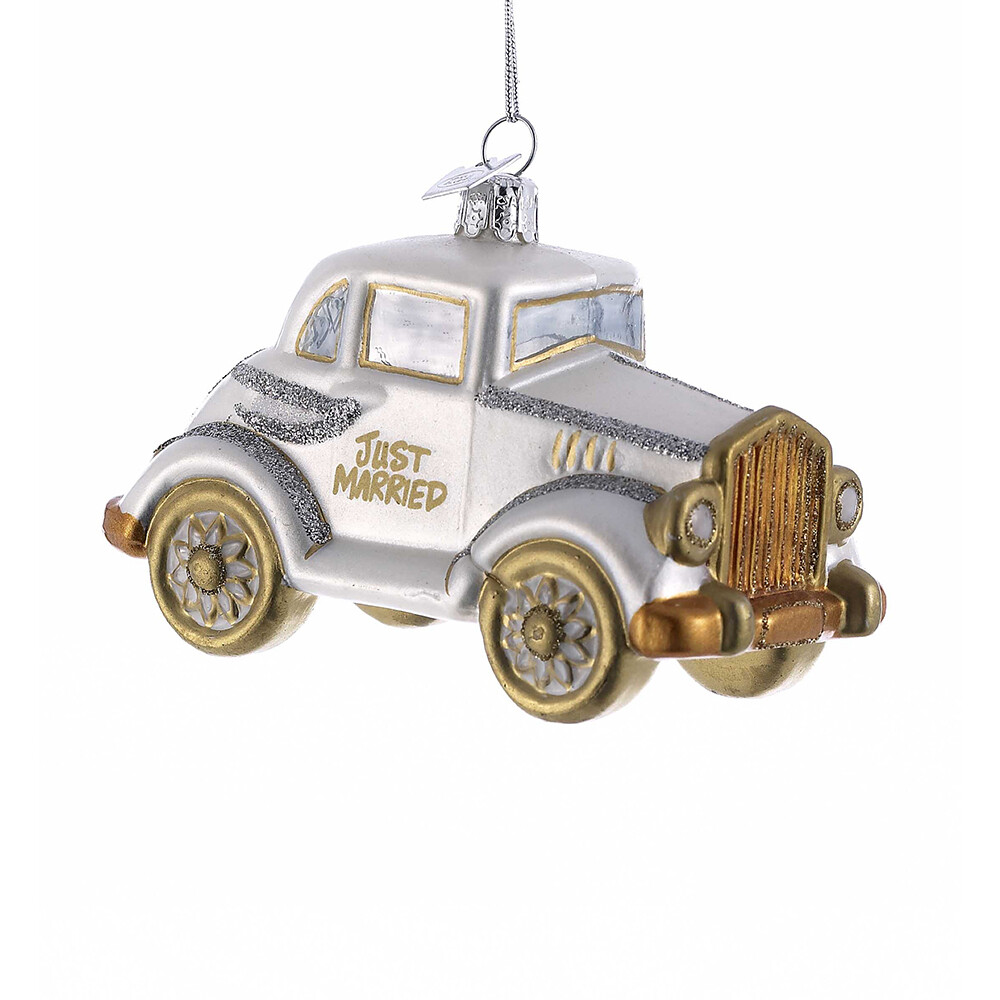 White and Gold Wedding Car