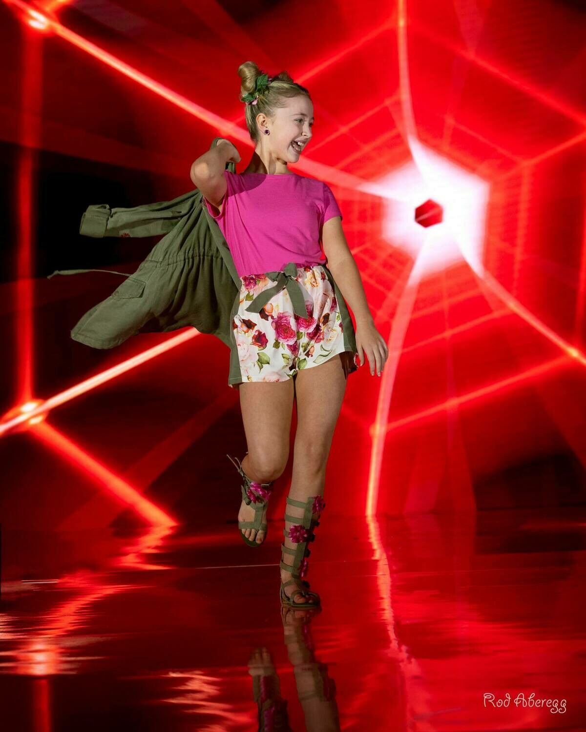 OPTIONAL CASUAL WEAR MODELING CONTEST