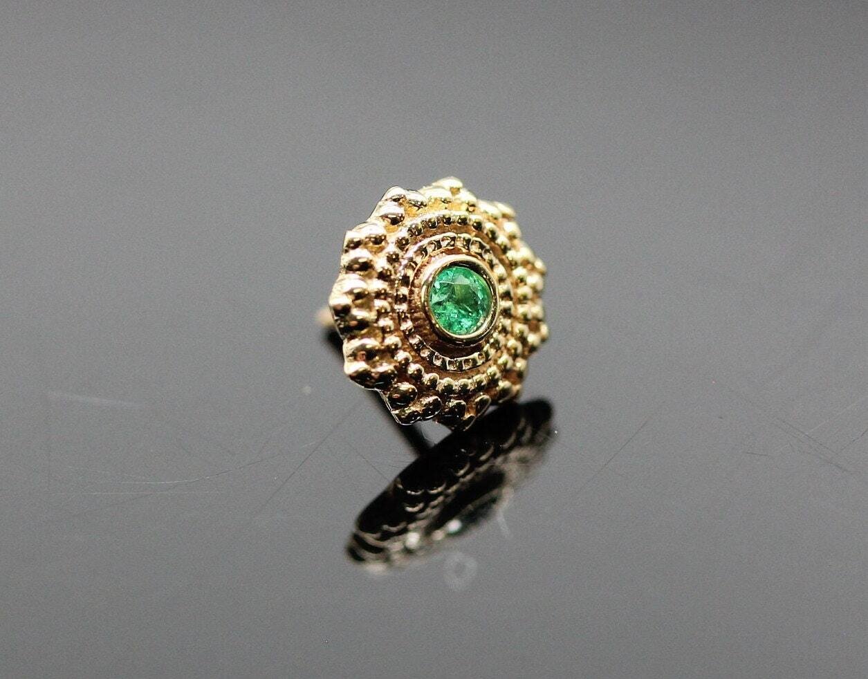 BVLA Pin with Afghan 6mm with real Emerald 1.5mm