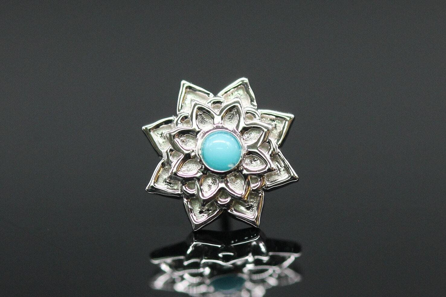 BVLA White gold Sol With 2mm Turquoise center stone