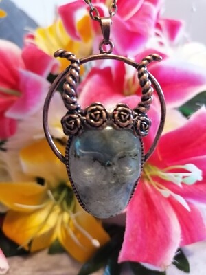 Electroformed labradorite skull with horns pendant Electroformed labradorite skull with horns pendant