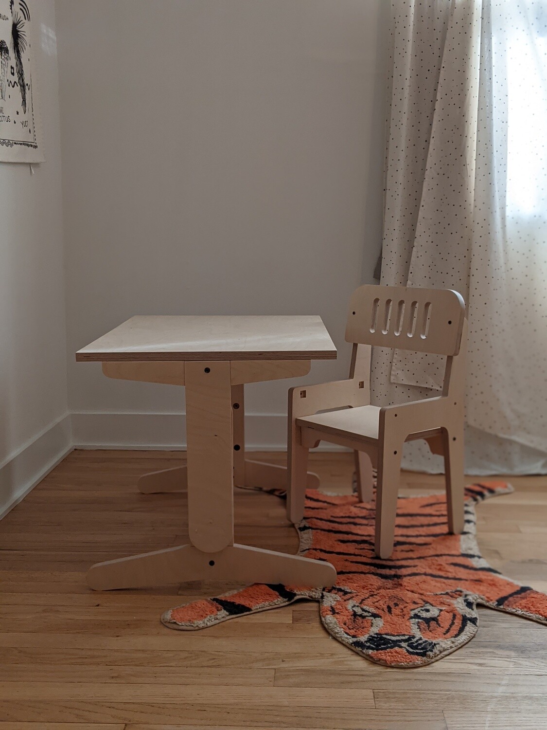 K-Grad Adjustable Height Desk and Chair set